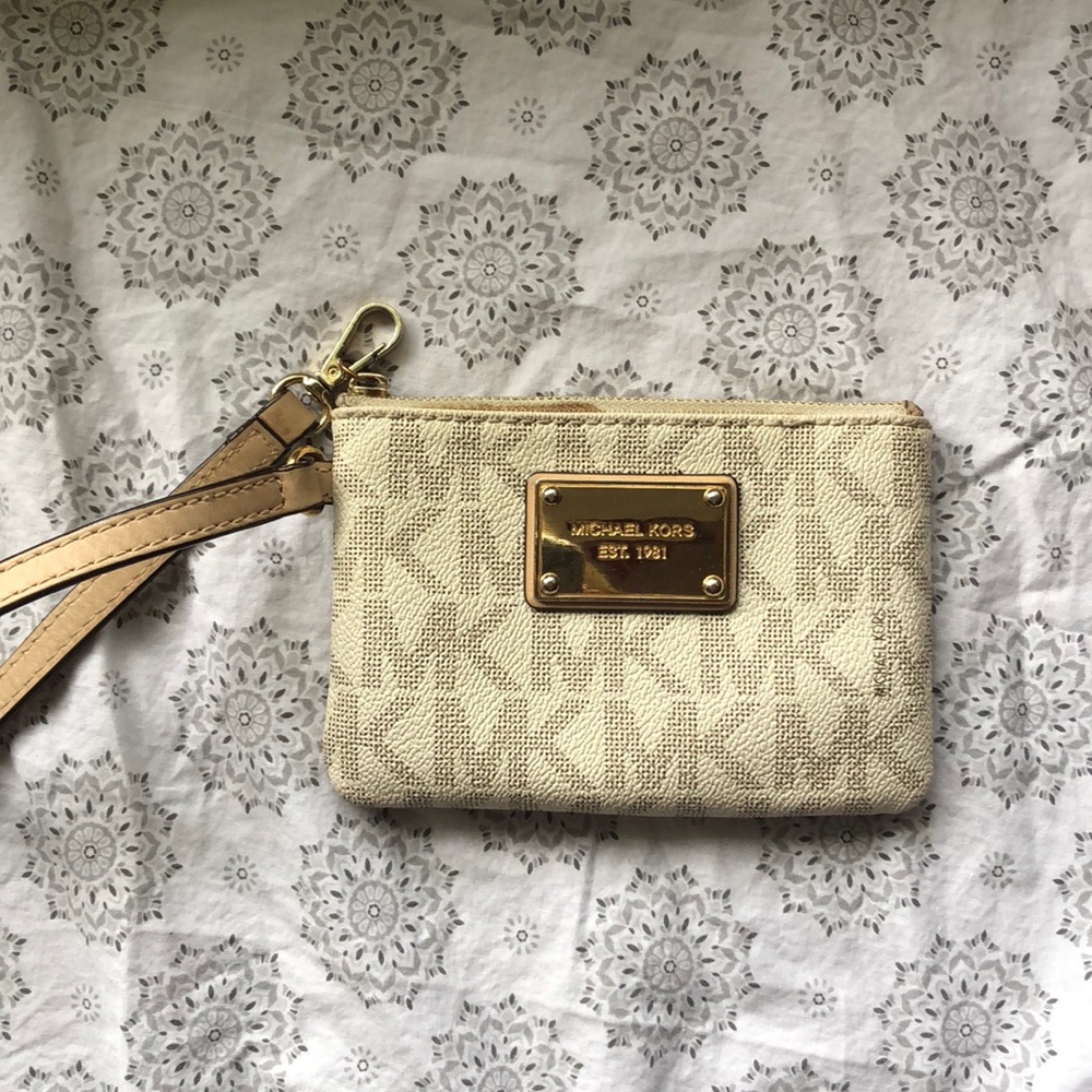 Michael Kors wristlet